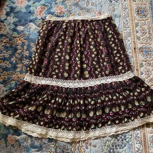 Vintage 70s Prairie Floral Midi Ruffle Skirt Beige Crochet Trim Brown/Maroon L
